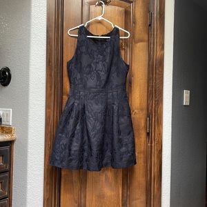 Great dress! Sleeveless.